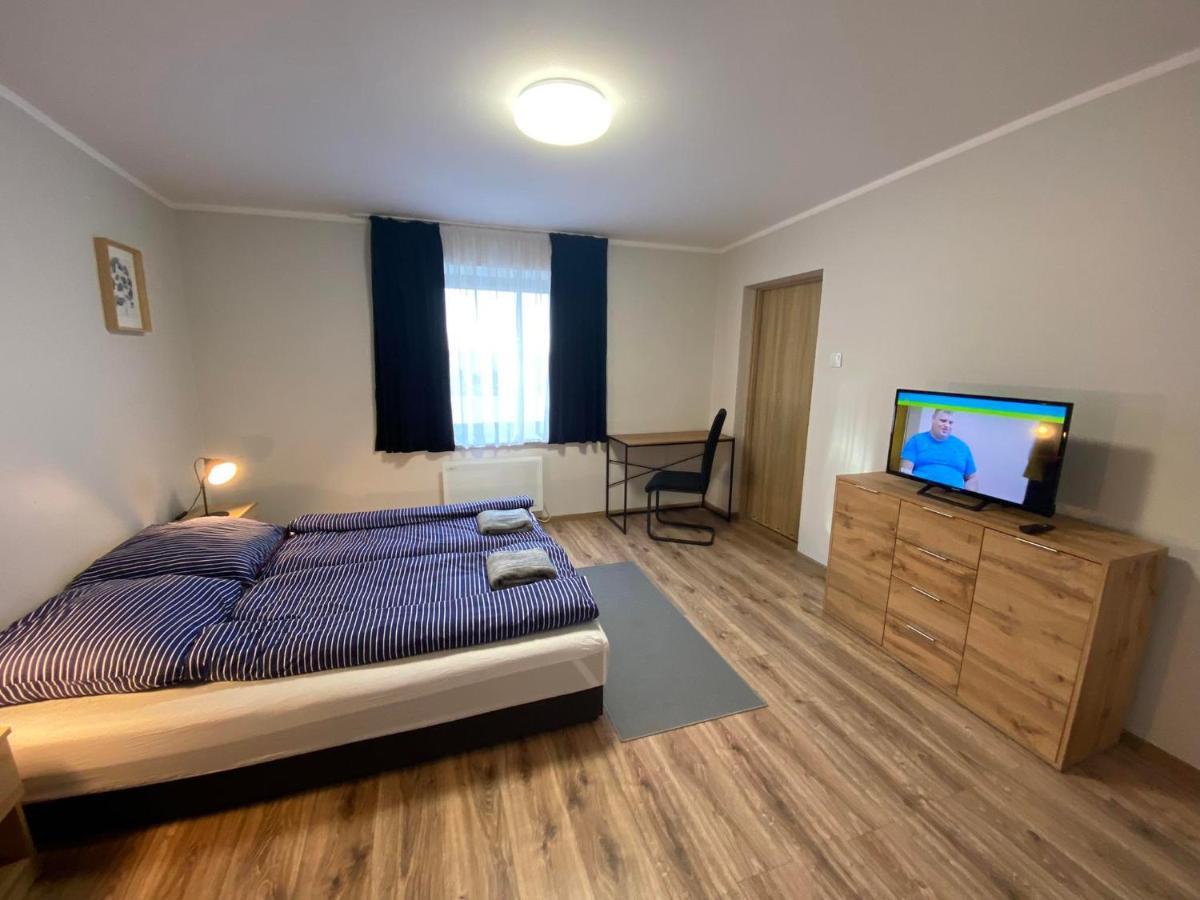 Hotelik Nad Zalewem 10 Km Od Legnicy Legnica Ngoại thất bức ảnh